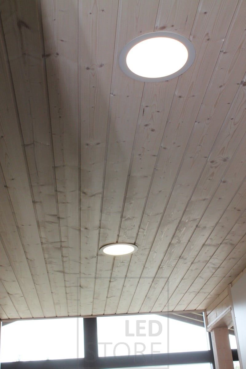 Led ceiling outdoors. The compactness and moisture protection of the plafond also makes them suitable for use on roofs and terraces. Ledstore.fi